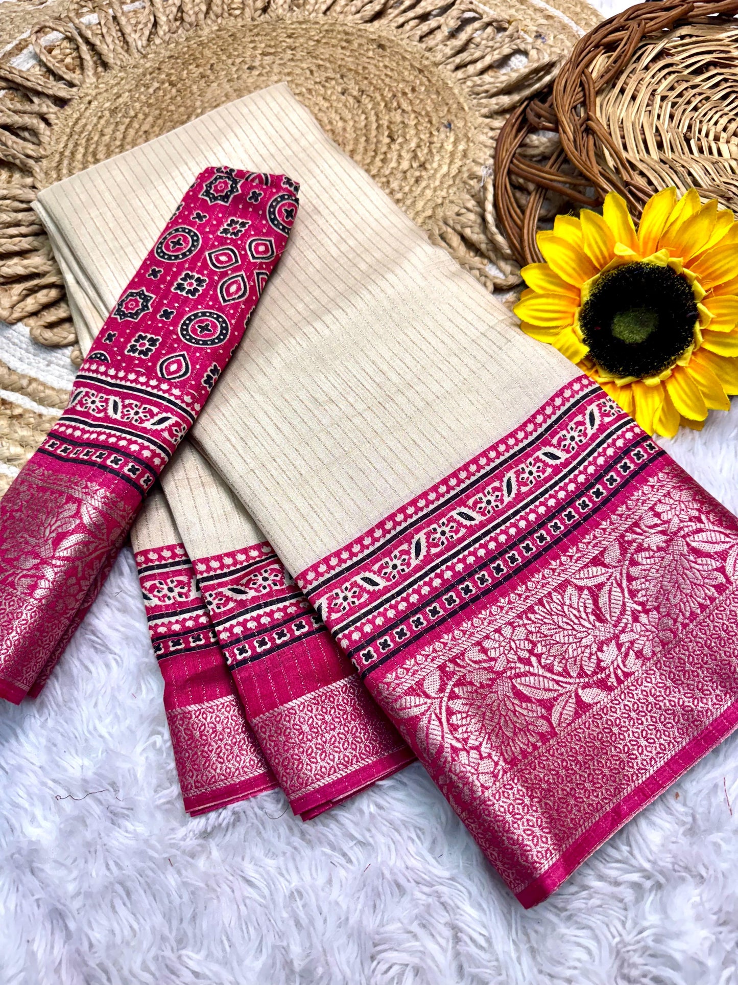 dola fabrice saree