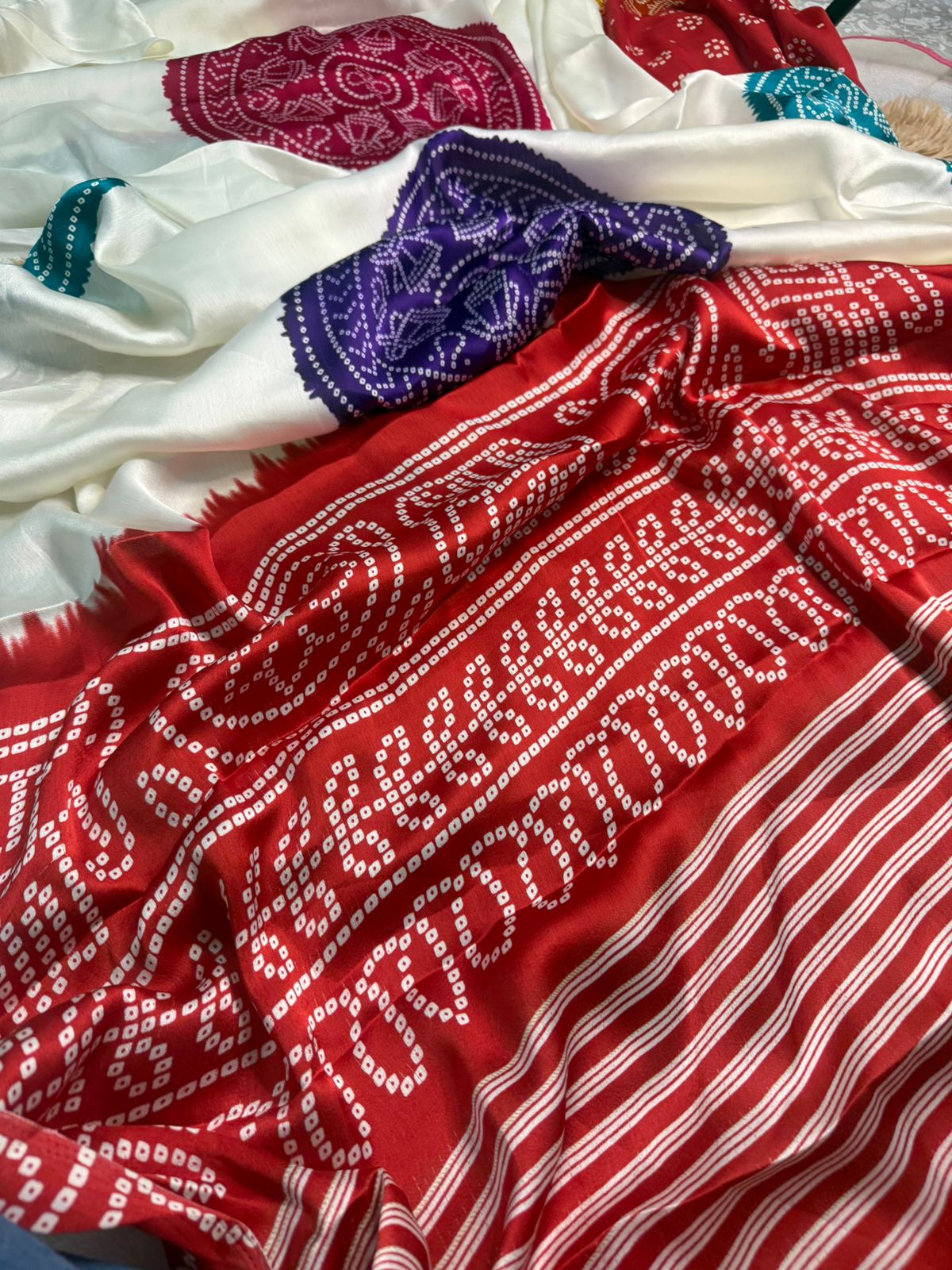 Semi Gajji Silk
( JP77)