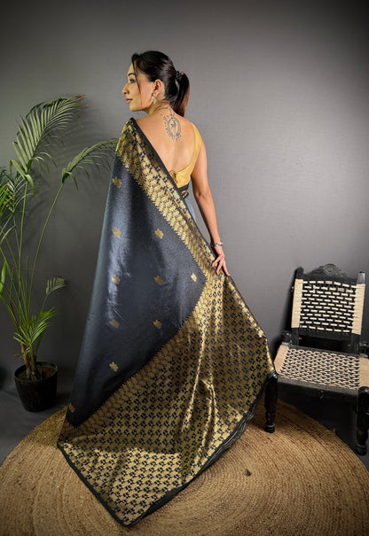 Handloom IKKAT SILK Weaving Saree With GOLD ZARI Pallu N GOLD ZARI