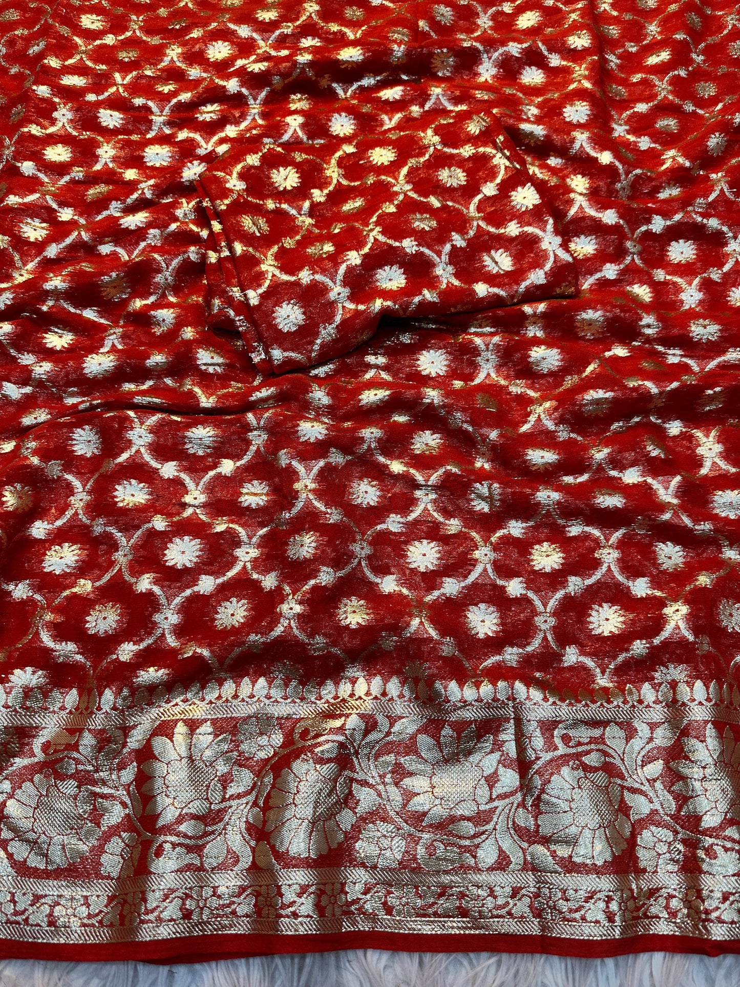Viscose Georgette Saree With running Blouse !