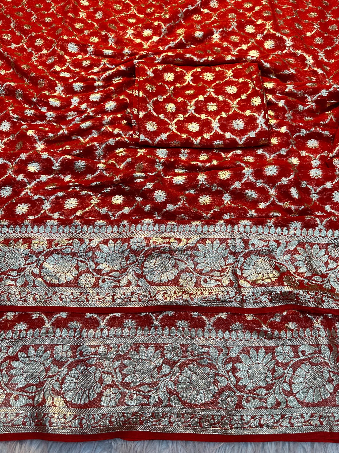 Viscose Georgette Saree With running Blouse !