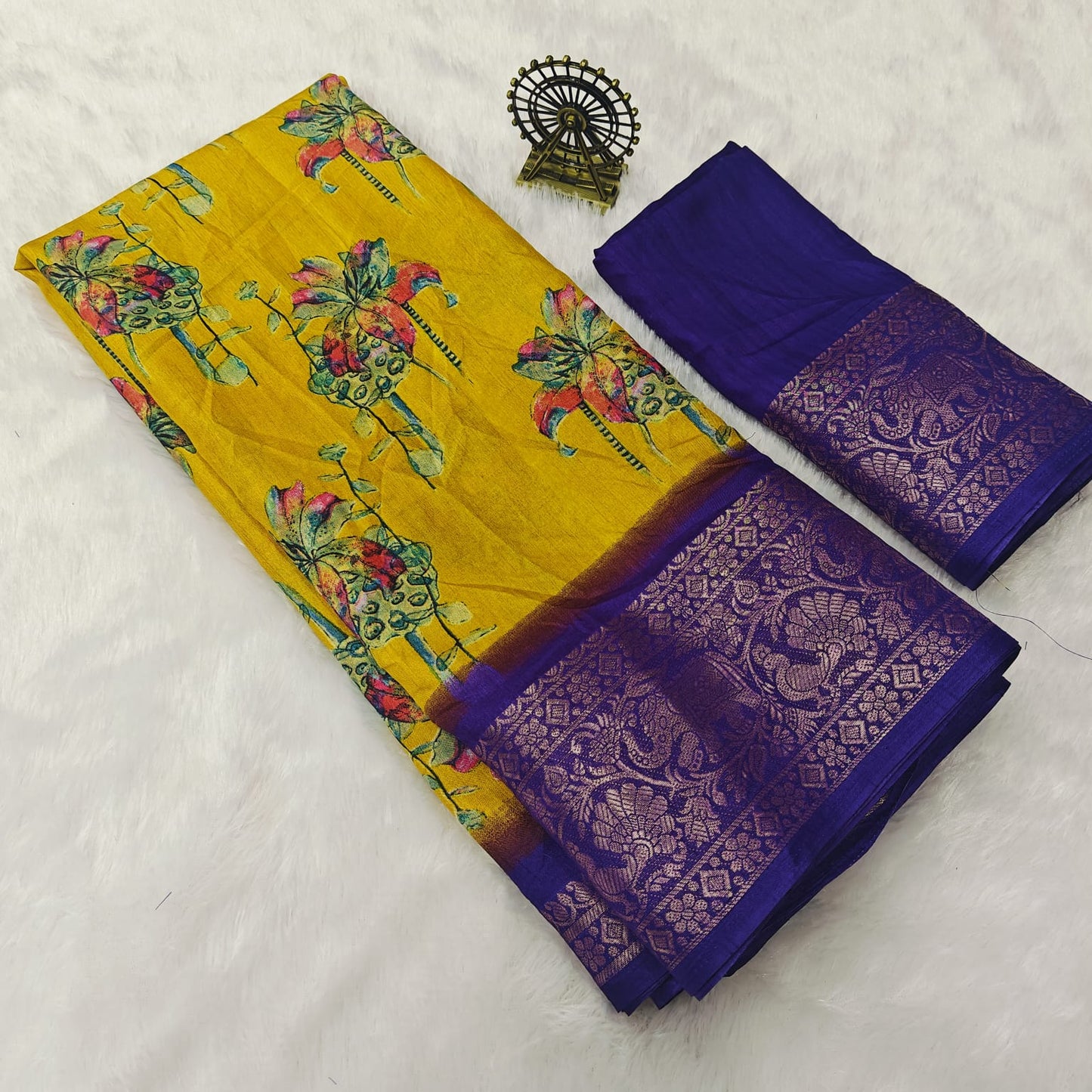 Pure Dola Silk saree   
( JP26 )