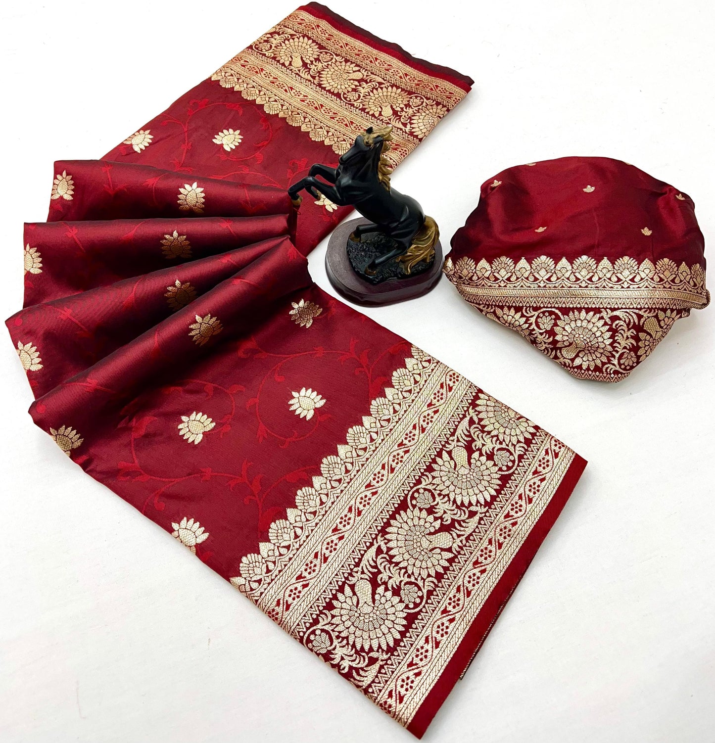 Premium Soft silk Weaving saree 
  ( JP09 )