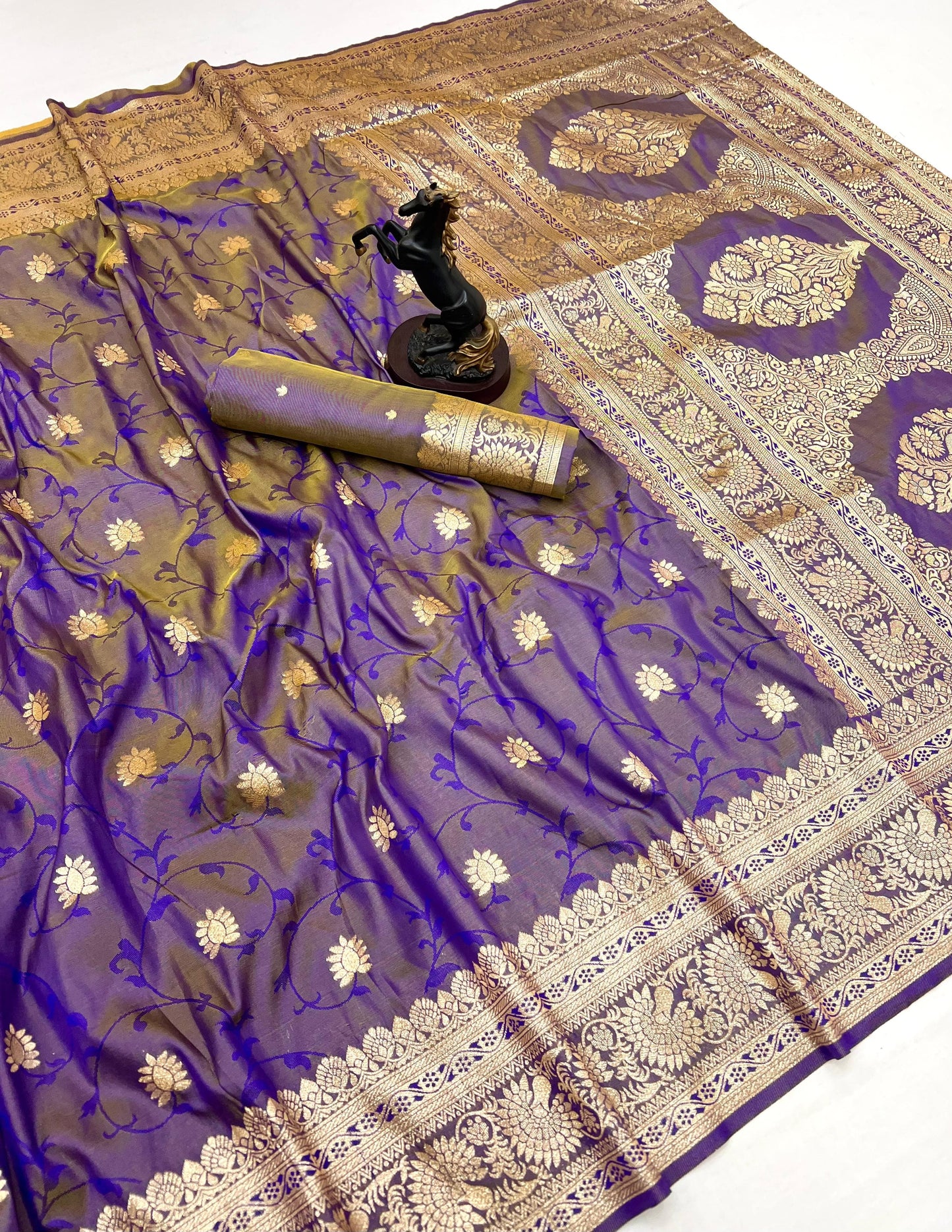 Premium Soft silk Weaving saree 
  ( JP09 )