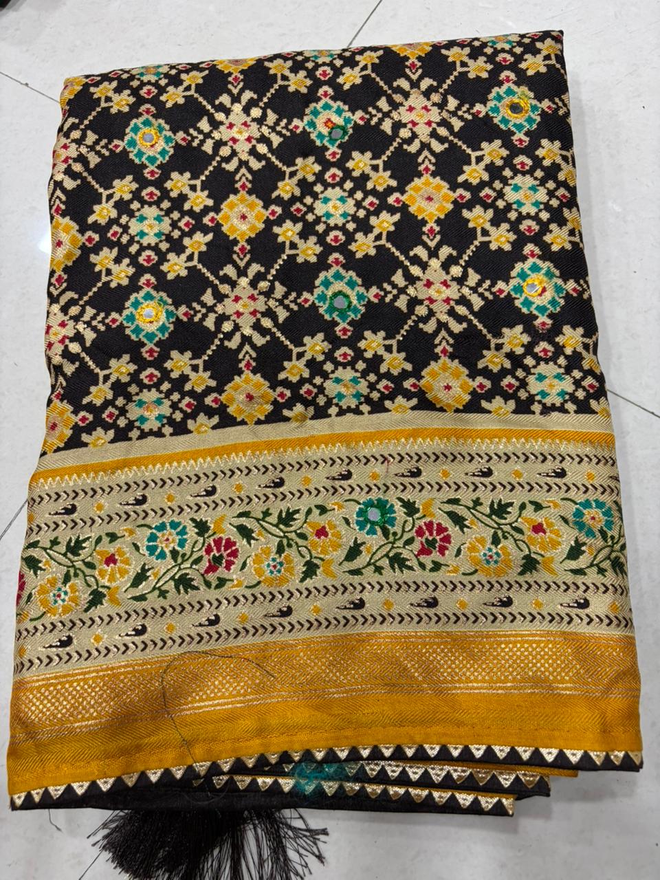Soft patoal saree

( JP50)