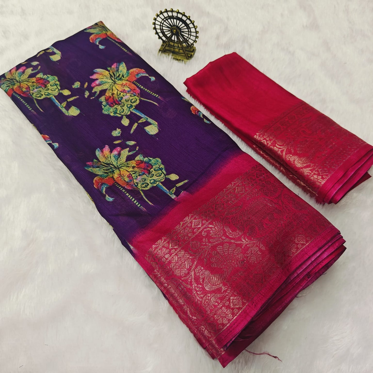 Pure Dola Silk saree   
( JP26 )