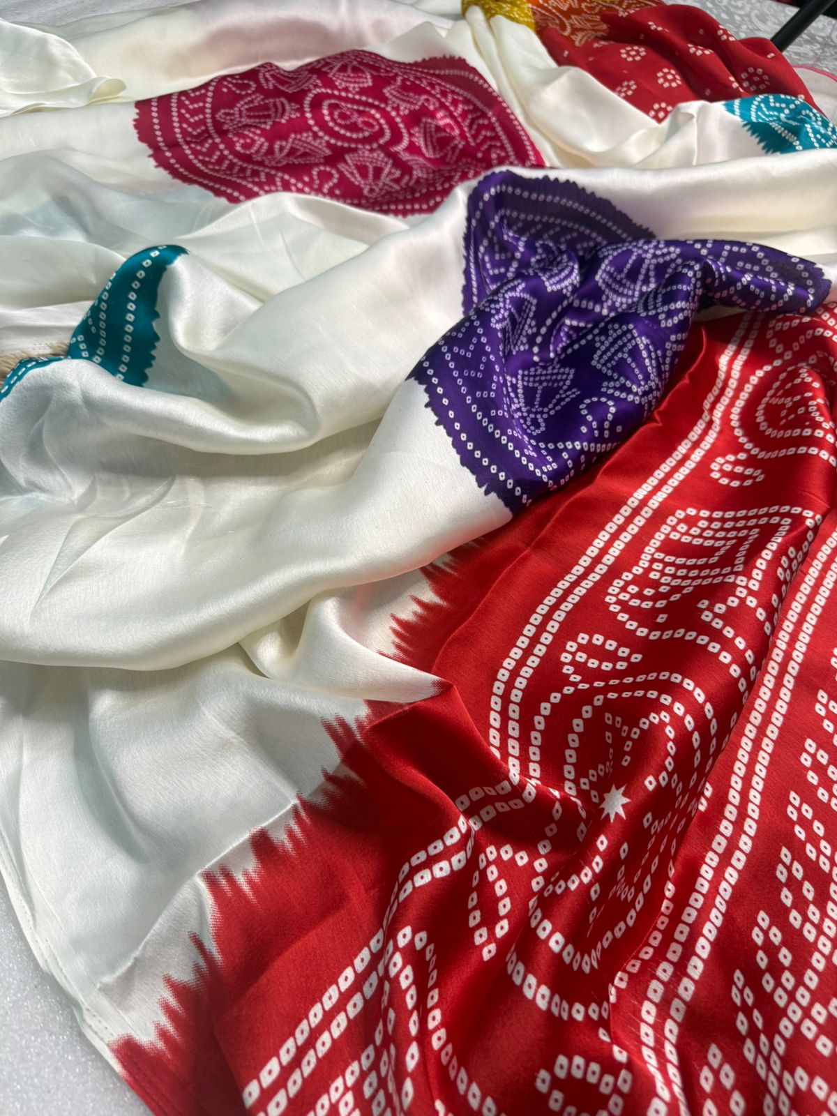 Semi Gajji Silk

( JP77)