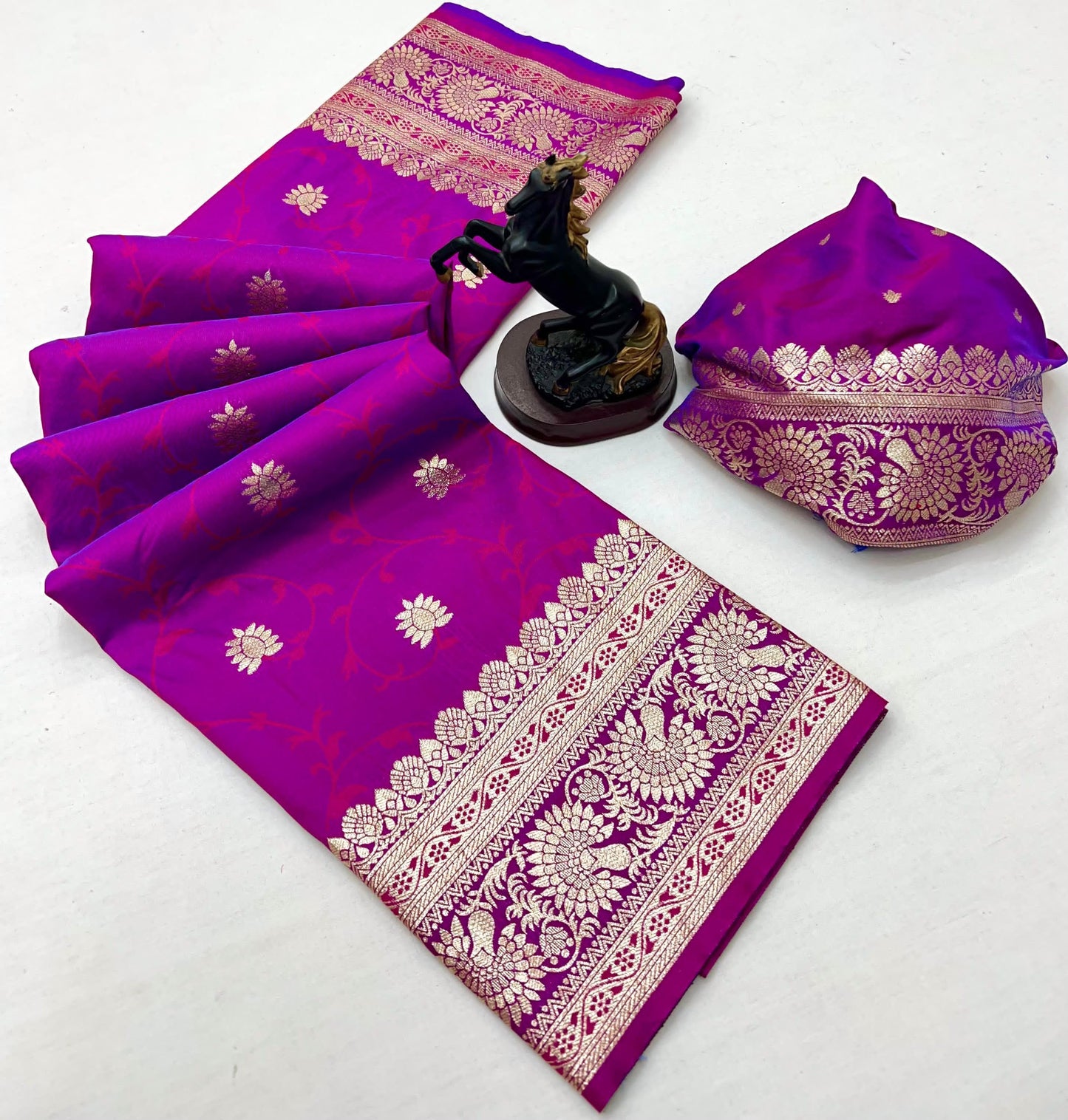 Premium Soft silk Weaving saree 
  ( JP09 )