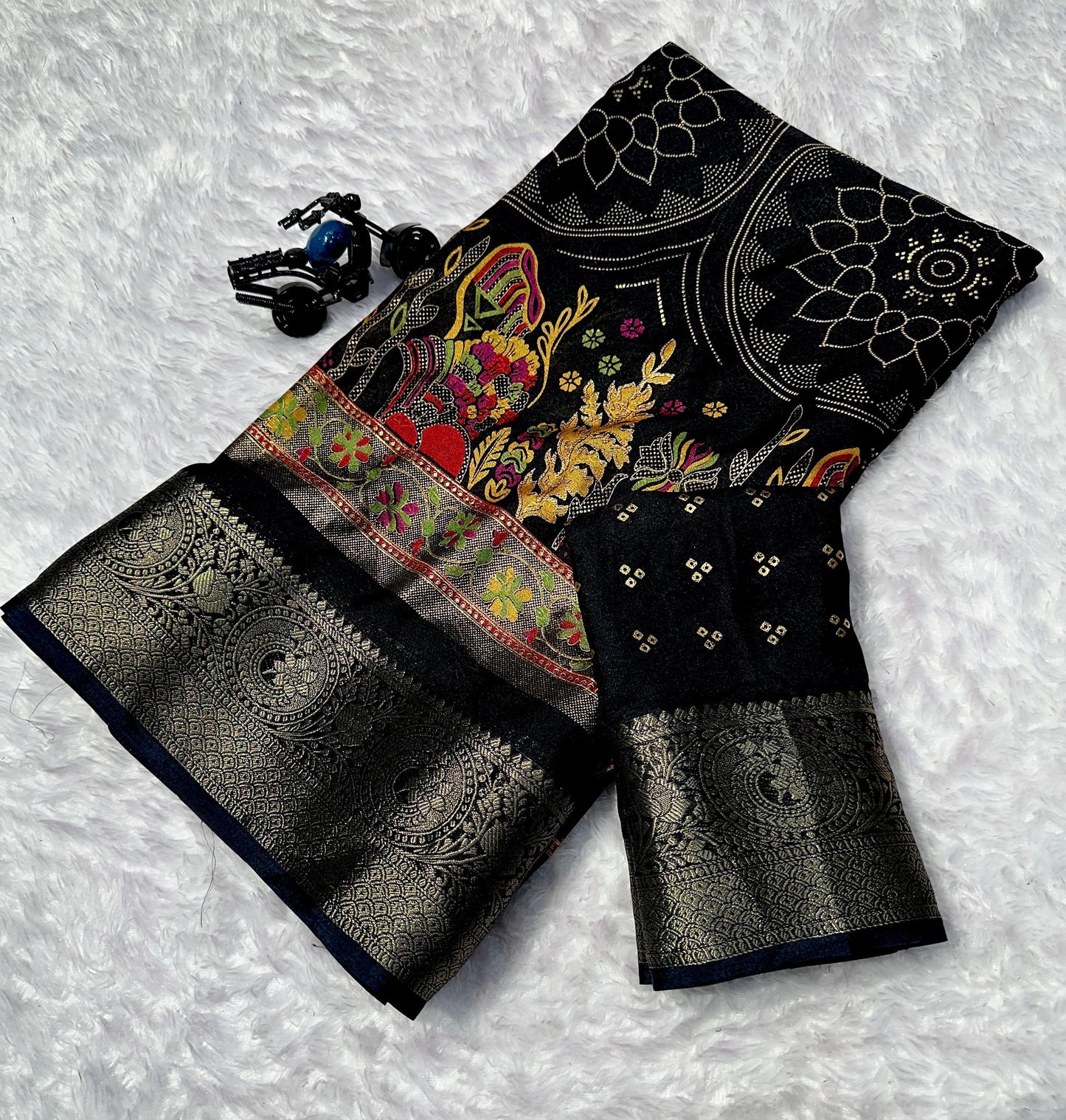 Heavy marshmellow blooming COLOR end foil dijhayne saree* *
*
( JP18 )