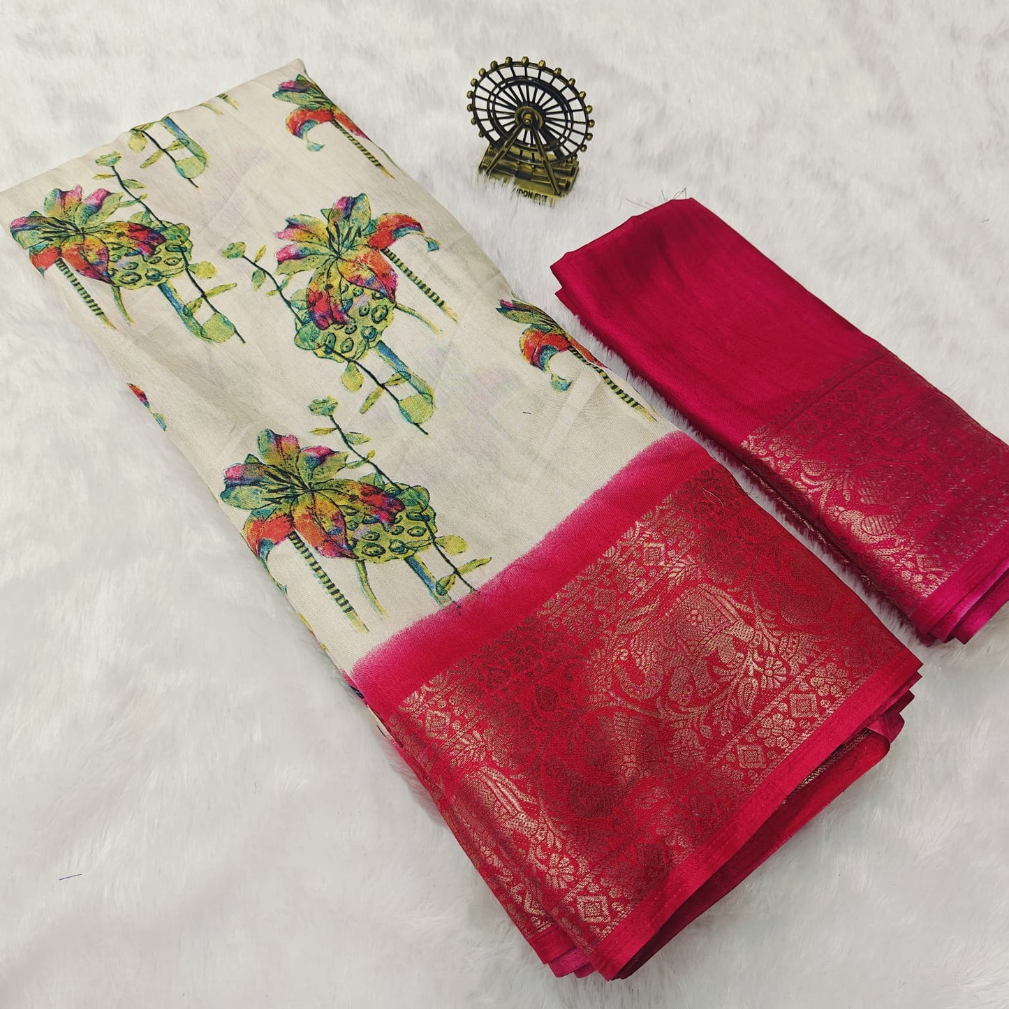 Pure Dola Silk saree   
( JP26 )