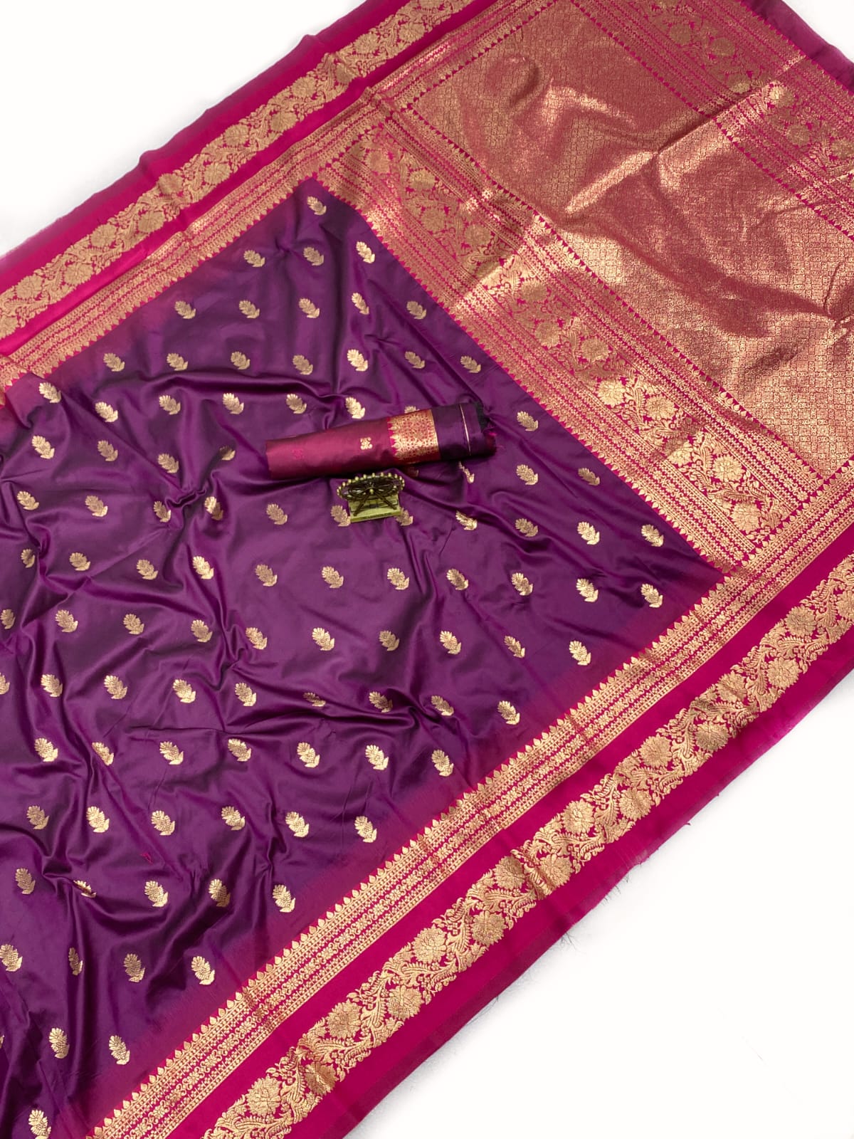 Pure Soft Banarasi Silk

( JP49)