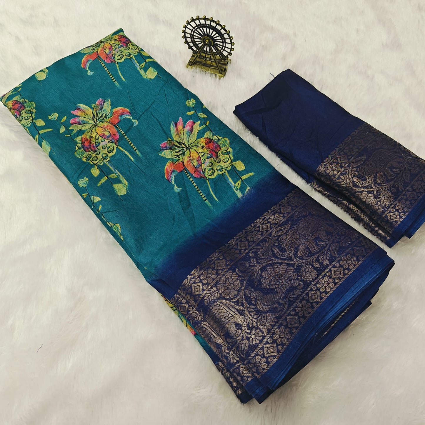 Pure Dola Silk saree   
( JP26 )