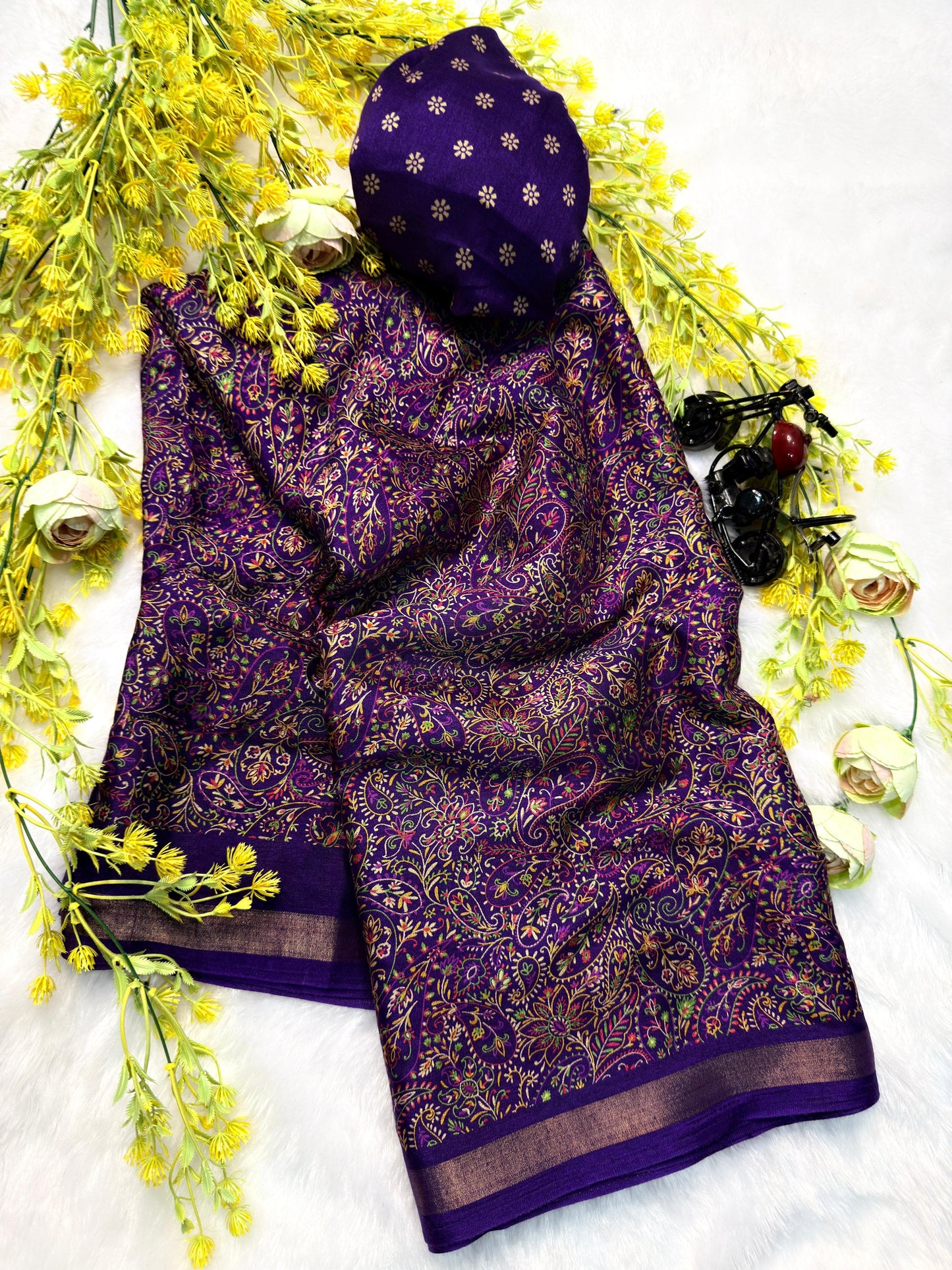 Soft Kashmiri cotton silk sarees with pen kalamkari design

( JP81)