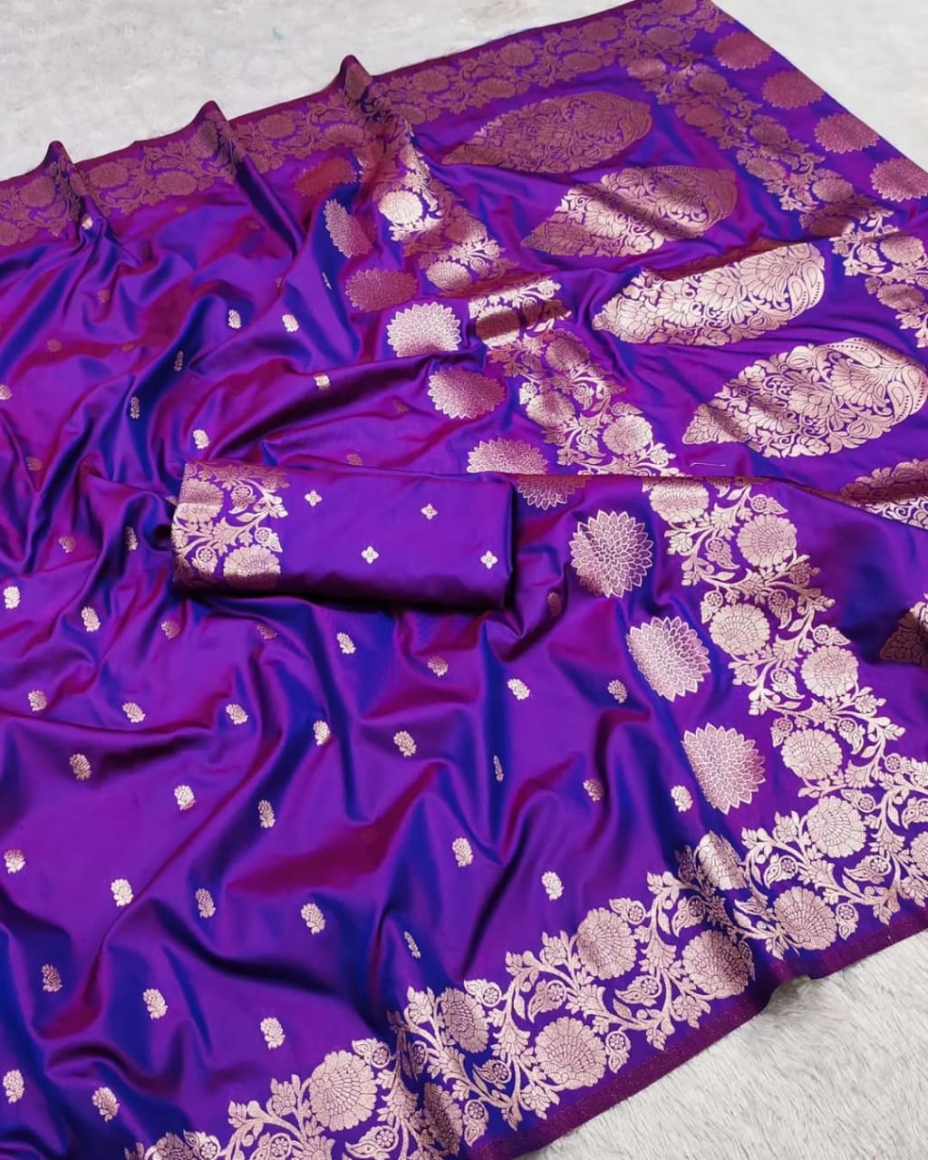 Pure Soft Banarasi Jacquard  
( JP25 )