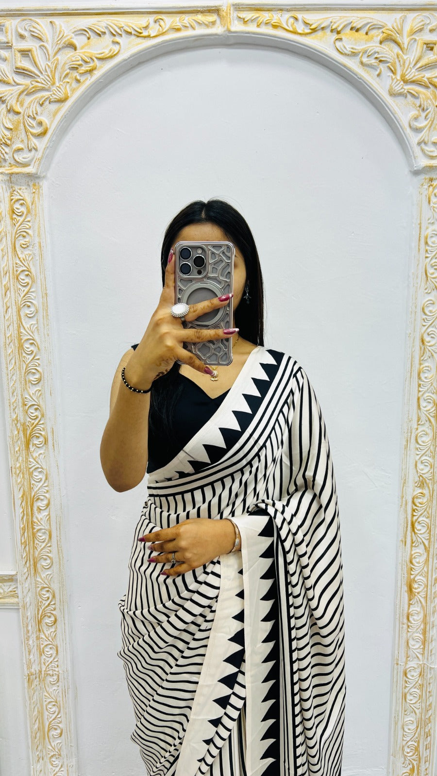 Semi Gajji Silk

( JP63)