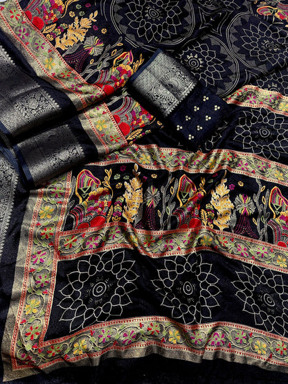 Heavy marshmellow blooming COLOR end foil dijhayne saree* *
*
( JP18 )